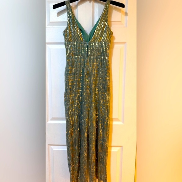 City Triangles Green and Gold Glamorous Jumpsuit This thing is so cool!💚 - Picture 5 of 7